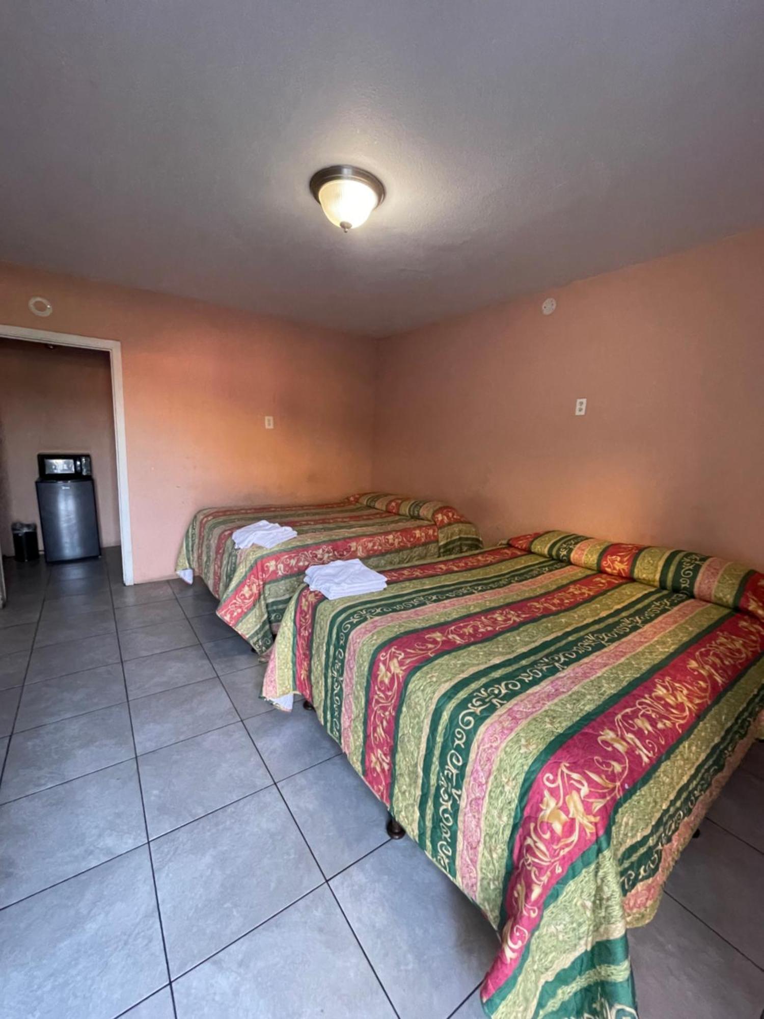Monterey Motel ロングビーチ 部屋 写真